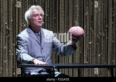 Glasgow, UK. 15 Jun, 2018. David Byrne im Konzert in der Royal Concert Hall, Glasgow, Großbritannien, 15. Juni 2018 Credit: Westy Musik Tog/Alamy leben Nachrichten Stockfoto