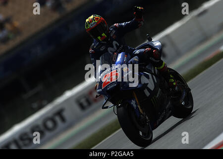 Montmelo, Spanien. 15 Jun, 2018. Maverick Viñales (25) von Spanien und Movistar Yamaha MotoGP im freien Training des Gran Premi Monster Energy de Catalunya, Circuit de Catalunya, Montmelo, Spanien. Am 15. Juni 2018. Credit: CORDON PRESSE/Alamy leben Nachrichten Stockfoto