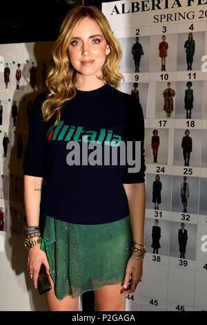 Mailand, Italien. 15 Juni, 2018. Alberta Ferretti Ankünfte im Bild: Chiara Ferragni Credit: Unabhängige Fotoagentur/Alamy leben Nachrichten Stockfoto
