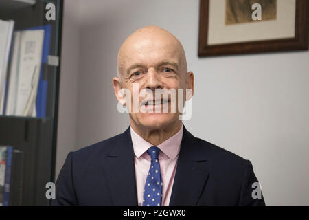 Untersuchungsbefugnisse, Herr Kommissar, Herr Gerechtigkeit Sir Adrian Fulford, auf seine Büros in Central London. Stockfoto