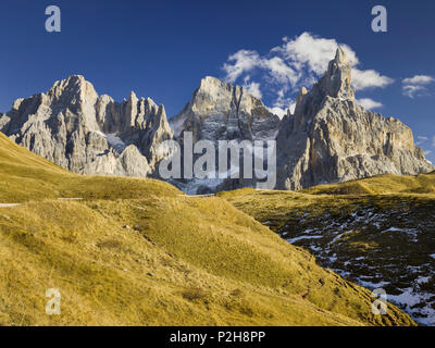 Cima dei Bureloni 3130m, Cima della Vezzana 3192 m, Cimon della Pala 3184 m, Passo Rolle, Trentino, Alto Adige, Dolomiten, Italien Stockfoto