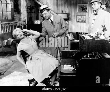 Original Film Titel: Glocken läuten. Englischer Titel: Glocken läuten. Regisseur: VINCENTE MINNELLI. Jahr: 1960. Stars: JUDY HOLLIDAY. Credit: MGM /Album Stockfoto