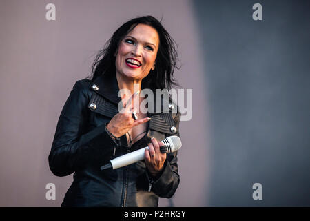 Schweden, Solvesborg - Juni 09., 2018. Die finnische Symphonic Metal Sängerin Tarja führt ein Live Konzert während der schwedischen Musik Festival Sweden Rock Festival 2018. (Foto: Gonzales Foto - Terje Dokken). Stockfoto