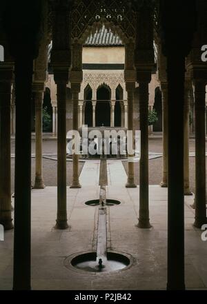 Die Löwen Hof der Alhambra in Granada. Ort: ALHAMBRA - PATIO DE LOS LEONES, Granada, Spanien. Stockfoto