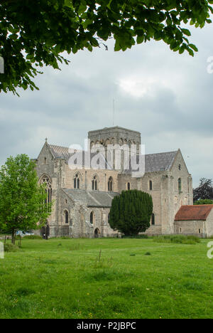 Krankenhaus des Hl. Kreuz und Almhouses edler Armut, im Winter Sonnenlicht, Winchester, Hampshire, Großbritannien - ein Gebiet, bekannt für ausgezeichnete Fliegenfischen. Stockfoto