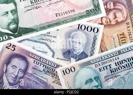 Altes Geld aus Island, im Hintergrund Stockfoto