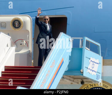 Präsident Barack Obama fährt Israel an Bord der Air Force 1 Nachdem die US-Delegation an der Beerdigung des ehemaligen israelischen Präsidenten Shimon Peres, Ben Gurion International Airport, 30. September 2016 Stockfoto