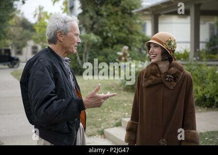 Original Film Titel: WECHSELBALG. Englischer Titel: WECHSELBALG. Regisseur: Clint Eastwood. Jahr: 2008. Stars: Clint Eastwood und Angelina Jolie. Credit: Imagine Entertainment/MALPASO PRODUCTIONS/Album Stockfoto