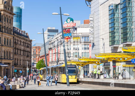 England Manchester England Manchester Straßenbahnhaltestelle exchange Square printworks Stadtzentrum Stadtzentrum Manchester Arndale Centre Manchester UK Stockfoto