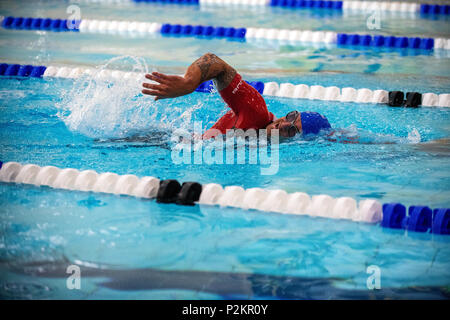 Ehemalige Royal Marine Commando Joe Townsend, der Commonwealth Gold bei den Herren Para gewonnen - triathlon. Stockfoto