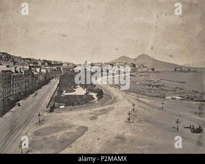 . Italiano: Napoli - Veduta dall'odierna Piazza della Repubblica della Riviera di Chiaia, della Villa Comunale, e di Via Caracciolo. Sconosciuto Autore. 1890. Unbekannt 63 Napoli, Via Caracciolo 6 Stockfoto