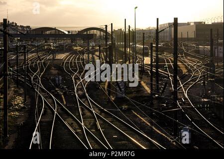 Frankreich, Paris, Reims, Schienen und Reims Centre Station aus dem Laon Brücke Stockfoto