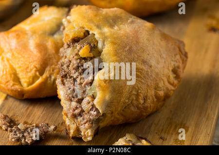 Hausgemachte Upper MIchigan Pasty Fleischpastete mit Ketchup Stockfoto