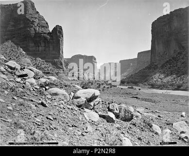 (Alte Nr. 120) Canyon De Chelly, Blick nach Osten, Arizona. Hillers Foto., 1871 - 1878 - Stockfoto