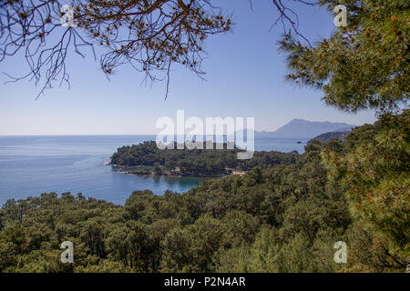 In der alten Stadt von Antalya, Türkei Phaselis gefunden und ein Blick auf die 3 Inseln. Stockfoto