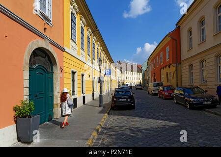 Budapest, Ungarn, klassifiziert als Weltkulturerbe, Buda, Varnegyed, Burgviertel, Häuser Fassade Stockfoto