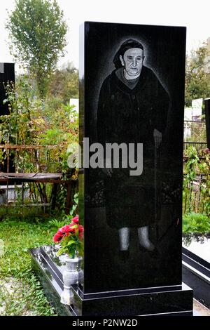 Aserbaidschan, Qabala region, Nij, Albanian-Udi Bulun Kirche St. Elisey, Friedhof Stockfoto