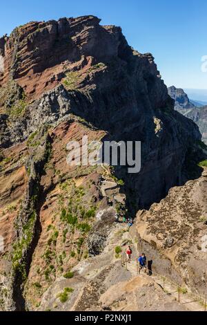 Portugal, Madeira, Wanderung zwischen den Pico Ruivo und den Pico Arieiro Stockfoto