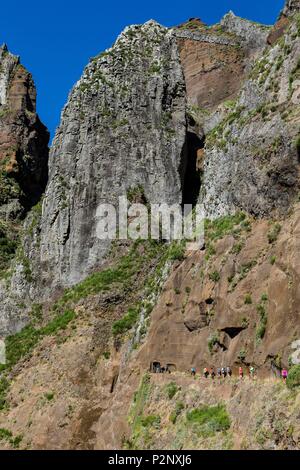 Portugal, Madeira, Wanderung zwischen den Pico Ruivo und den Pico Arieiro Stockfoto