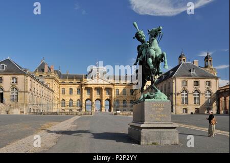 Frankreich, Meurthe et Moselle, Luneville, Burg im Namen des Herzogs Leopold I. zwischen 1703 und 1720 und Pferdesport Skulptur von Antoine Charles Louis de Lasalle Stockfoto