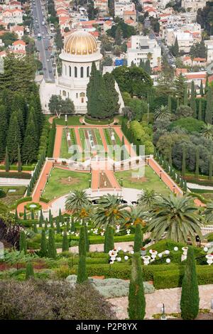 Israel, Haifa, Baha'i Terrassen der Baha'i World Center, auch als Hängende Gärten in Haifa bekannt, um den Báb Mausoleum auf dem Berg Karmel, eine der acht neuen Wunder der Welt, ein Weltkulturerbe der UNESCO gebaut Stockfoto