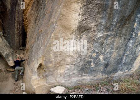 Aserbaidschan, Gobustan, Gobustan Nationalpark, kulturelle Landschaft von gobustan Rock Kunst, Felszeichnungen und Gravuren in der Höhle der Stiere, Issa Smatti Stockfoto