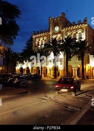 Spanien, Balearen, Menorca, Ciutadella, Plaza de es geboren, dem wichtigsten Platz der Stadt Stockfoto