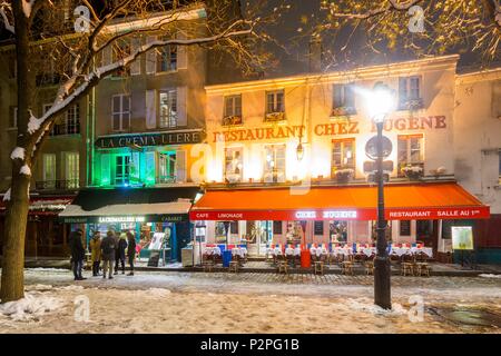 Frankreich, Paris, Montmartre, die Restaurants der Place du Tertre, schneefälle am 07/02/2018 Stockfoto