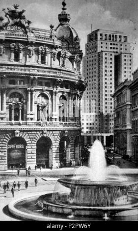 . Italiano: Piazza De Ferrari con La Fontana e sulla Destra, la Torre Piacentini, in un'immagine di Fine anni '40. . Diese Datei fehlt, Informationen zum Autor. 87 Torre Piacentini Genova Stockfoto