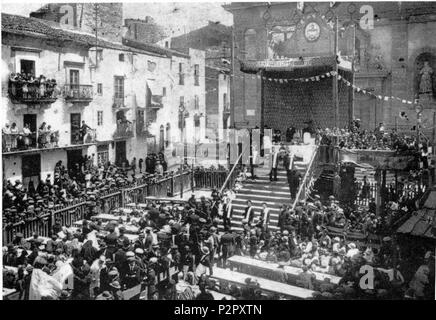 . Italiano: Vecchia foto della Festa del Patrocinio ad Alcamo (Piazza Ciullo, di Fronte la Chiesa del Gesù). Vor 1931. Mario Giardina 90 Vecchia foto del Patrocinio ad Alcamo Stockfoto