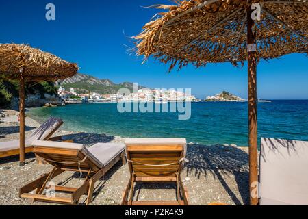 Griechenland, Samos, Kokkari, malerisches Dorf an der Nordküste, Kiesel Strand in der Nähe des Hafens Stockfoto