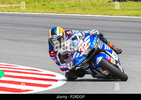 Montmelo, Spanien. 16 Jun, 2018. ISAAC VIÑALES (32) von Spanien in der Moto2-Qualifying der Rennen Der Grand Prix de Catalunya am Circuit de Barcelona Rennbahn in Montmelo, in der Nähe von Barcelona am 16. Juni 2018 (Foto: Alvaro Sanchez) Credit: CORDON PRESSE/Alamy leben Nachrichten Stockfoto