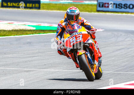 Montmelo, Spanien. 16 Jun, 2018. MARC MARQUEZ (93) von Spanien in der MotoGP Qualifying des Rennen Der Grand Prix de Catalunya am Circuit de Barcelona Rennbahn in Montmelo, in der Nähe von Barcelona am 16. Juni 2018 (Foto: Alvaro Sanchez) Credit: CORDON PRESSE/Alamy leben Nachrichten Stockfoto