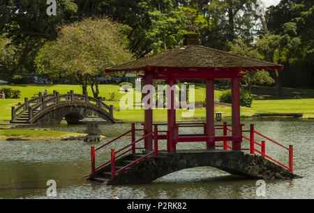 Pahoa, Hawaii, USA. 12 Juni, 2018. Die rote Pagode ist ein wichtiger Meilenstein in Lili'uokalani Park für Besucher dort für das King Kamehameha Day Feier am Montag, Juni 12, 2018, in Hilo, Hawaii. Foto von Le Baskow/LeftEyeImages Credit: L.E. Baskow/ZUMA Draht/Alamy leben Nachrichten Stockfoto