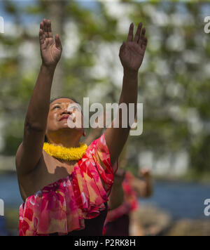 Pahoa, Hawaii, USA. 12 Juni, 2018. Hula Tänzer auf Coconut Island während des King Kamehameha Day Feier am Montag, Juni 12, 2018, in Hilo, Hawaii. Foto von Le Baskow/LeftEyeImages Credit: L.E. Baskow/ZUMA Draht/Alamy leben Nachrichten Stockfoto