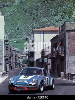 . Provinz Palermo (Sizilien, Italien), 'Piccolo Madonie "road", 13. Mai 1973. Der Porsche 911 Carrera RSR 3.0 (Gruppe 5) der Martini Racing Team bei der Targa Florio 1973. 13. Mai 1973. Unbekannt 72 Porsche 911 Carrera RSR Martini (1973 Targa Florio) Stockfoto