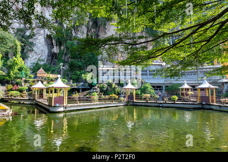 Wasser Garten an der hinduistischen Tempel an der Batu Höhlen bei Gombak in der Nähe von Kuala Lumpur, Malaysia Stockfoto