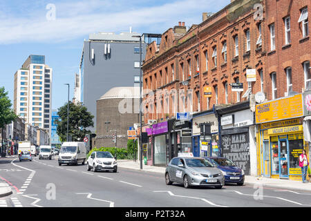 Obere Holloway Road, Obere Holloway, Londoner Stadtteil Islington, Greater London, England, Vereinigtes Königreich Stockfoto