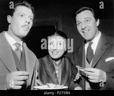 . Marcello Mastroianni, Silvana Pampanini e Franco Fabrizi a Roma. 17. Januar 1954. Parabel Foto 54 Mastroianni Pampanini Fabrizi Stockfoto