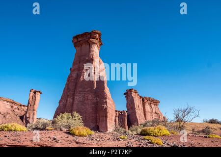 Argentinien, in der Provinz La Rioja, in der Nähe von Villa Union, Talampaya Nationalpark, Parque Nacional Talampaya als Weltkulturerbe von der UNESCO, La Torre Stockfoto