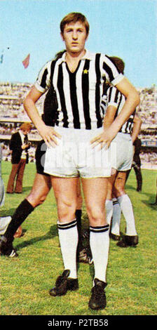 . Italiano: Verona, stadio Marcantonio Bentegodi. Il calciatore italiano Gianpietro Marchetti alla Juventus all'inizio della Stagione 1970/71, in Occasione di una trasferta sul Campo del Verona. 30. August 1970 bzw. 11. Oktober 1970. Unbekannt 34 Gianpietro Marchetti - Juventus FC 1970/71 Stockfoto