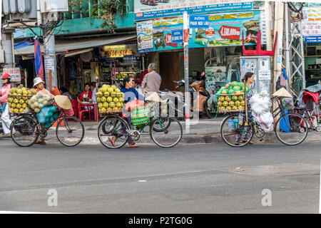 Das Leben auf der Straße die Straßenverkäufer in Ho Chi Minh City (Saigon), Vietnam Stockfoto