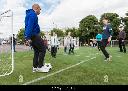 Moskau, Russland - 11 Juni, 2018: Horizontale Bild von Fans Fußball spielen in Ventilator fest, in Moskau, Russland Stockfoto