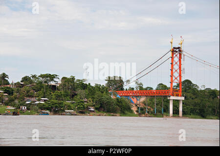 Die Fahrt mit dem Taxi nach Puerto Maldonado, dem Tor zum Amazonas in Peru Südamerika Stockfoto