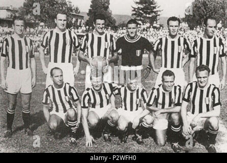 . Italiano: Una formazione della Juventus nella Stagione 1951-52. zwischen 1951 und 1952. Unbekannt 44 Juve 1951 --52 Stockfoto