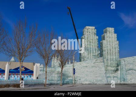 Harbin, China - Feb 22, 2018. Schnee Skulpturen im Park in Harbin, China. Harbin ist die größte Stadt in der nordöstlichen Region von China. Stockfoto