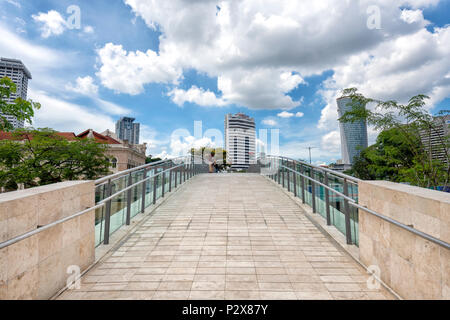 Die Fußgängerbrücke in der Mitte von Kuala Lumpur, Malaysia Stockfoto