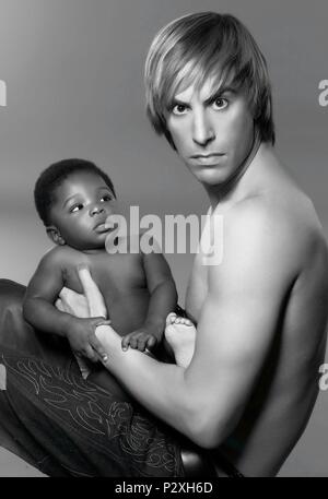 Original Film Titel: BRÜNO. Englischer Titel: BRÜNO. Regisseur: LARRY CHARLES. Jahr: 2009. Stars: Sacha Baron Cohen. Credit: EVERYMAN BILDER/VIER DURCH ZWEI/MEDIA RIGHTS CAPITAL/Album Stockfoto