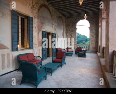 Torreglia, Italien, 26. Mai 2018: Die wundervolle Terrasse der Villa dei Vescovi, einem Venezianischen Renaissance Villa. Derzeit ist es ein Museum geöffnet Stockfoto