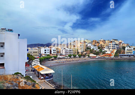 Kitroplateia Strand, Agios Nikolaos Stadt, Lasithi Präfektur, Kreta Insel, Griechenland. Stockfoto